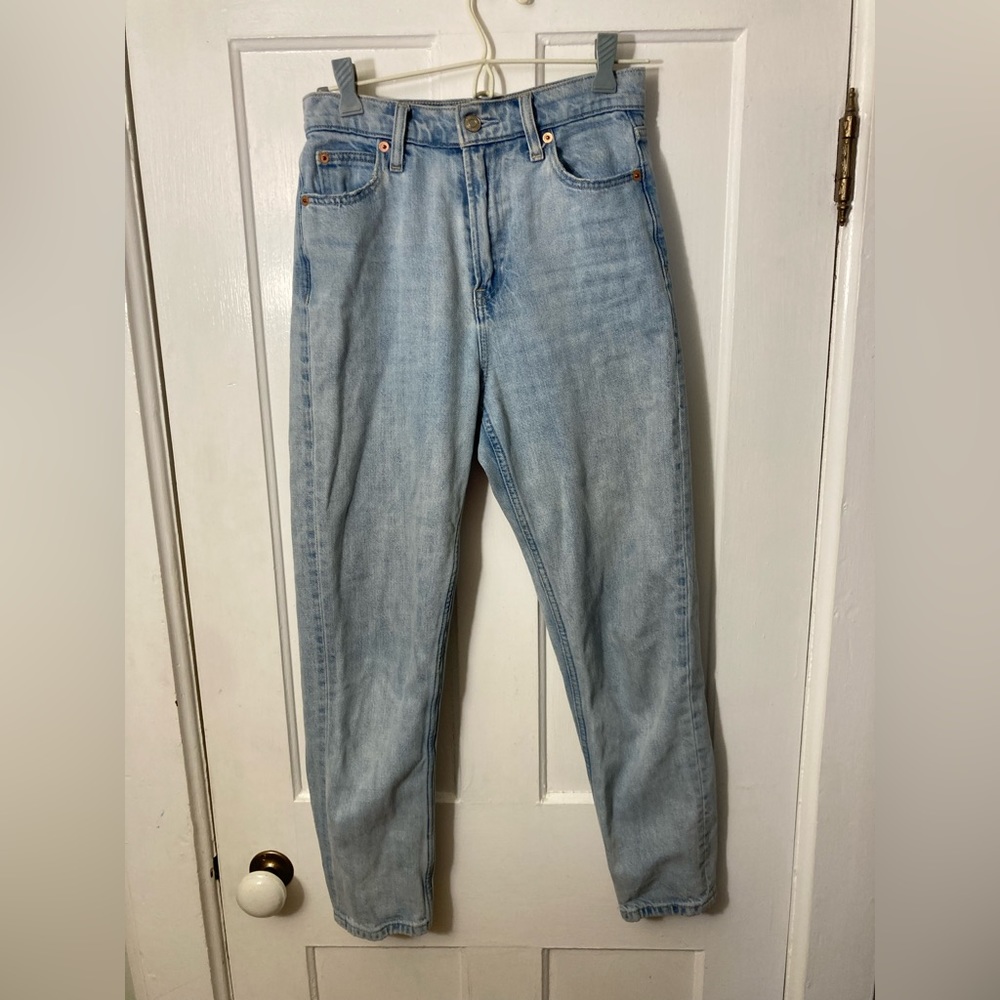 Gap Denim Mom Jeans for Women.  Light wash, size 0